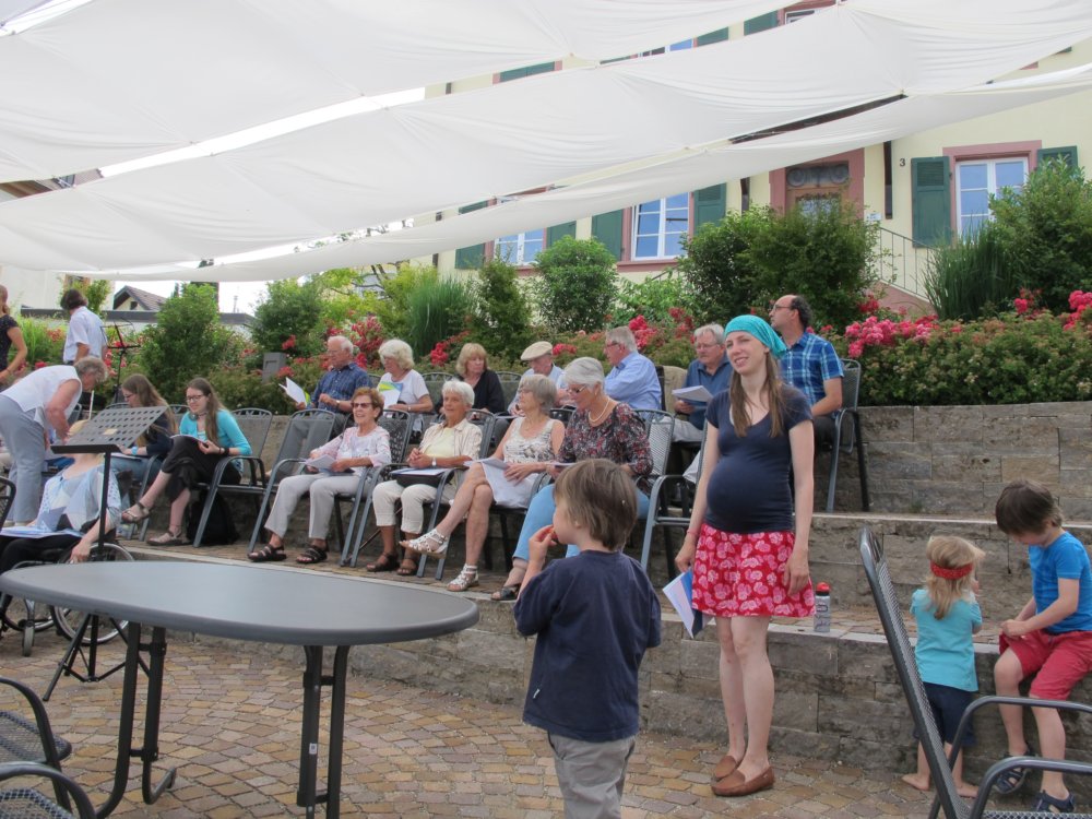 ../previews/004-Kirchenwinkelfest mit Openair Gottesdienst 08.JPG.medium.jpeg