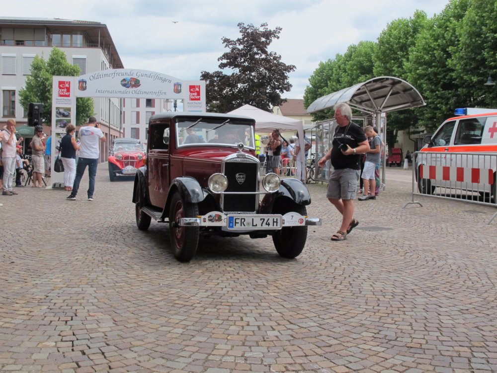 ../previews/005-Oldtimertreffen 38.JPG.medium.jpeg