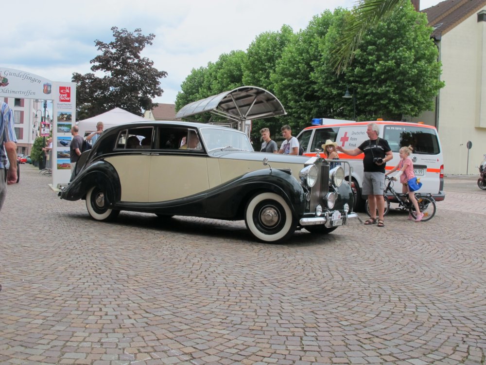 ../previews/008-Oldtimertreffen 41.JPG.medium.jpeg