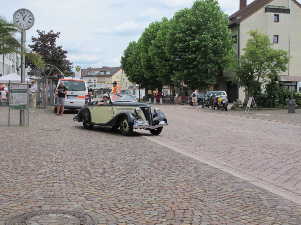 ../previews/029-Oldtimertreffen 62.JPG.medium.jpeg