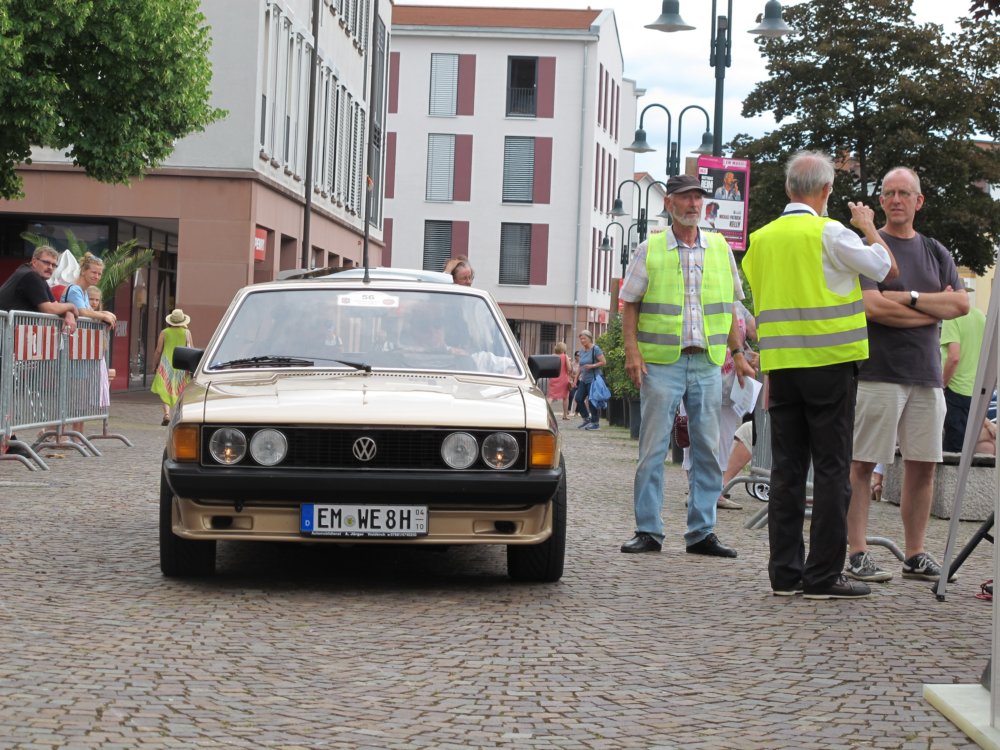 ../previews/035-Oldtimertreffen 68.JPG.medium.jpeg