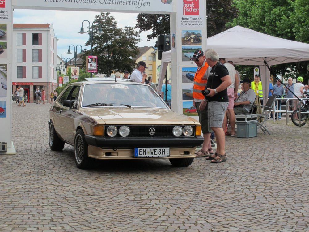 ../previews/036-Oldtimertreffen 69.JPG.medium.jpeg