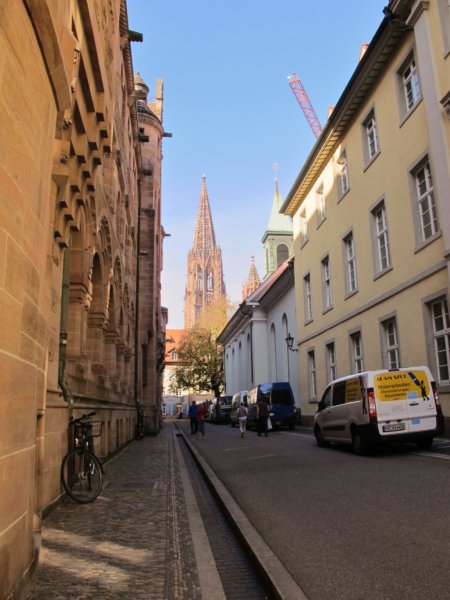 ../previews/022-FR-Trip-mit-Tram-und-e-Rollie_0024_ji.jpg.medium.jpeg
